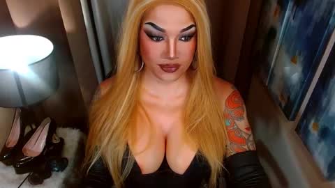 Cattaleya online show from November 25, 2:24 am