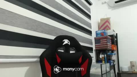 Snapshot of xxmonsterbigcockxx chatting on January 15, 12:15 pm Kaycee online show from January 15, 12:15 pm