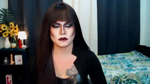 Snapshot of xyournightmarequeenx chatting on September 15, 6:02 pm QueenMarina online show from September 15, 6:02 pm