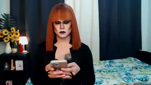 Snapshot of xyournightmarequeenx chatting on September 17, 2:33 pm QueenMarina online show from September 17, 2:33 pm