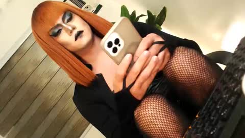 QueenMarina online show from March 2, 5:08 am