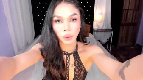 y0unggoddess69xxx online show from June 16, 1:35 pm