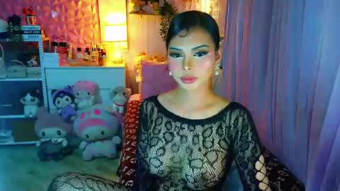 YANG AUDREY LONE online show from July 23, 1:58 am