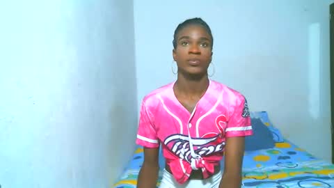 Snapshot of yarithza_ts2003 chatting on February 1, 7:13 pm YARITHZA online show from February 1, 7:13 pm