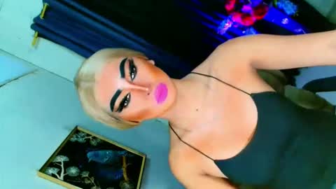Snapshot of yasii19 chatting on October 14, 6:09 pm miss yasii online show from October 14, 6:09 pm