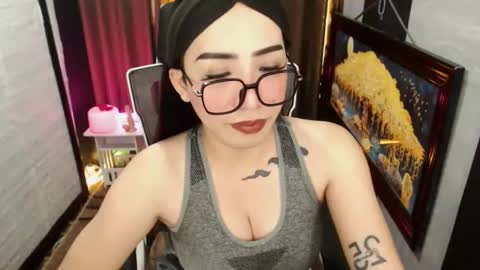 yassiered online show from February 11, 7:27 am