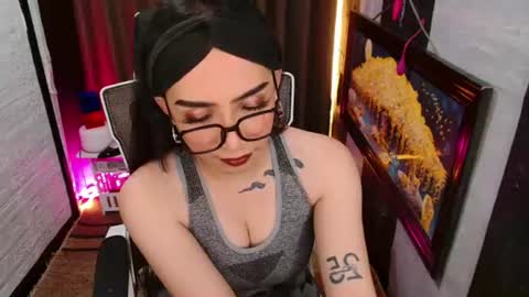 yassiered online show from July 20, 10:39 am