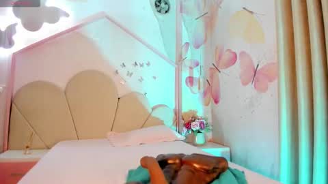 Nathalia online show from March 8, 2:15 am