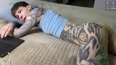 yexes online show from February 15, 3:02 am