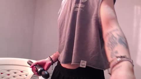 Snapshot of yoonbum_ chatting on October 2, 10:09 pm Little Mike Independent model online show from October 2, 10:09 pm