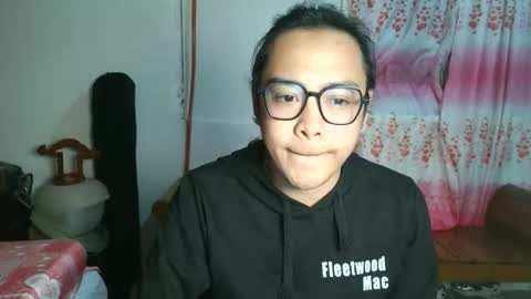 Snapshot of your_dreamgirlxxx69 chatting on October 1, 9:43 am your_dreamgirlxxx69 online show from October 1, 9:43 am