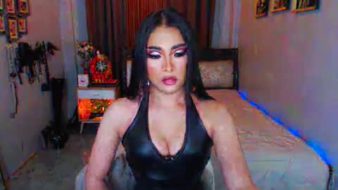 Snapshot of yourasian_cherryfaux chatting on October 12, 10:40 am alexandria online show from October 12, 10:40 am