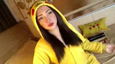 JEN  online show from November 21, 2:40 pm