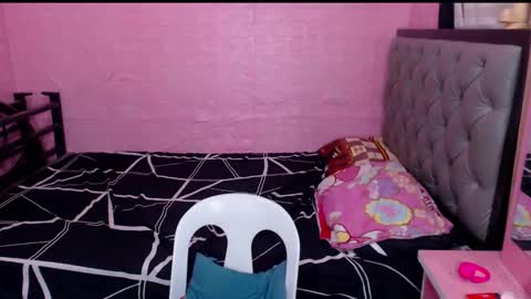 yourdreamisabell online show from February 24, 6:04 pm