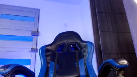yourfavorite_bigclit online show from June 11, 12:32 am