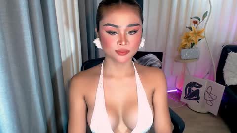 ysabellefox online show from March 18, 5:30 am