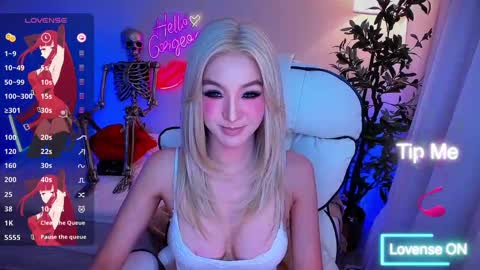Snapshot of yurasiand0ll chatting on October 5, 1:39 am Sasa online show from October 5, 1:39 am