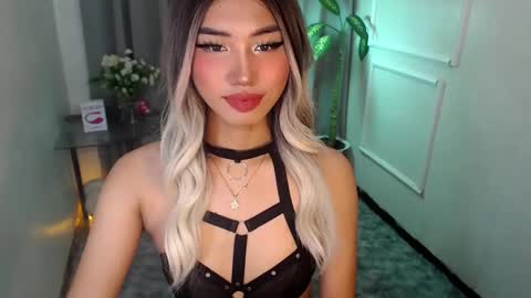 zelainalovetocum online show from February 25, 12:55 pm