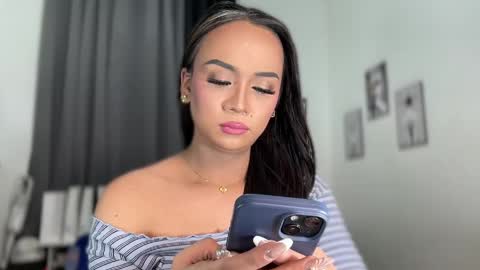 Zia online show from April 13, 3:27 pm