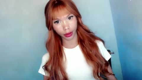 ZOEY online show from June 7, 8:39 pm