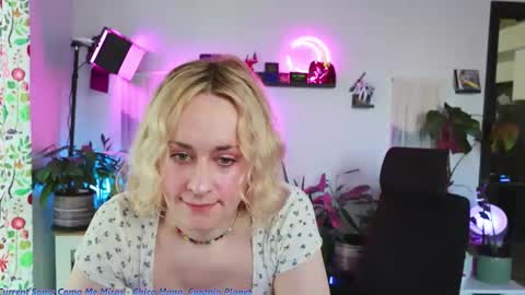 Zoey Ryan online show from February 27, 6:47 pm