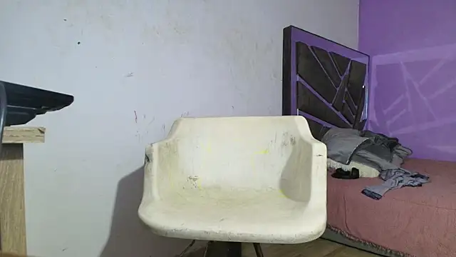 Snapshot of roxana_collins chatting on October 17, 4:49 am roxana collins online show from October 17, 4:49 am