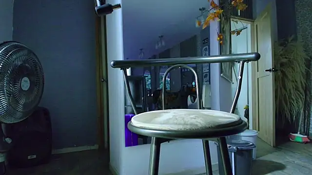 roxana collins online show from November 3, 10:42 pm