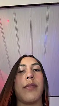 jesica  simpson online show from March 1, 4:57 pm