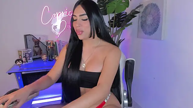 Korina Saenz01 online show from November 12, 7:46 pm