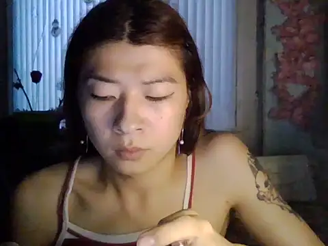 CarlyJoy online show from July 12, 3:15 pm