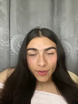 Snapshot of valendoll chatting on March 13, 6:48 am valendoll online show from March 13, 6:48 am