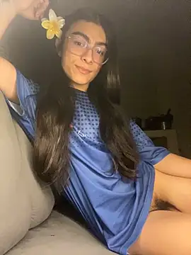 Snapshot of valendoll chatting on September 15, 6:07 am valendoll online show from September 15, 6:07 am