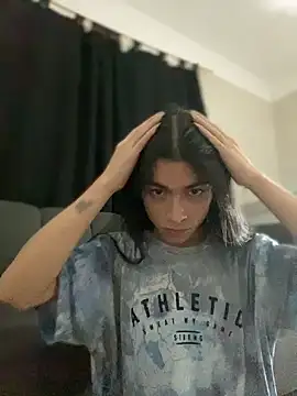 Snapshot of valendoll chatting on October 15, 4:01 am valendoll online show from October 15, 4:01 am