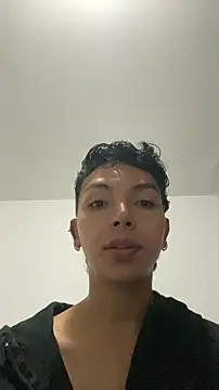 xhenisa  online show from January 15, 3:05 am