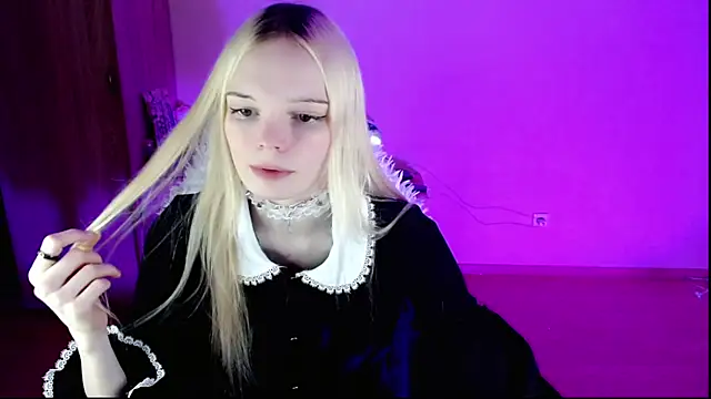 Emily Nyaffee online show from January 23, 9:29 pm