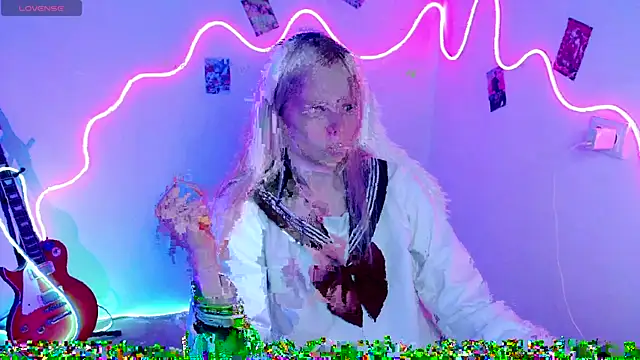 Emily Nyaffee online show from September 27, 10:08 pm