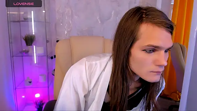 Will Will  online show from October 22, 6:26 am