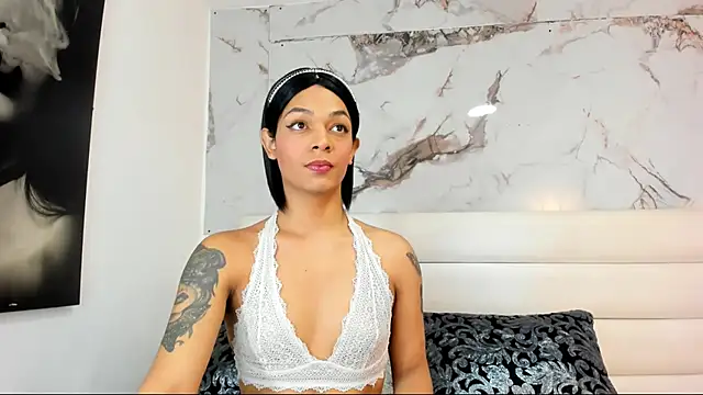 emily lady20 online show from June 17, 2:45 am