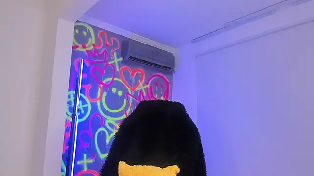 johedija online show from February 5, 8:04 pm