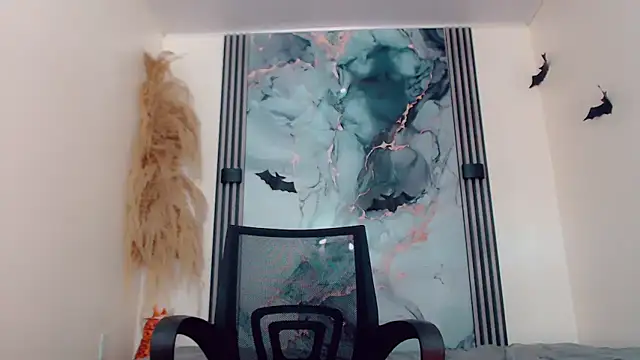 hilary rodriguez online show from November 10, 7:26 pm