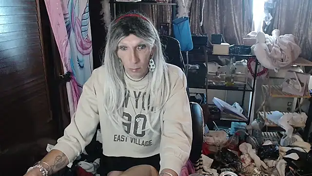 Ombeline1 online show from October 2, 10:05 am