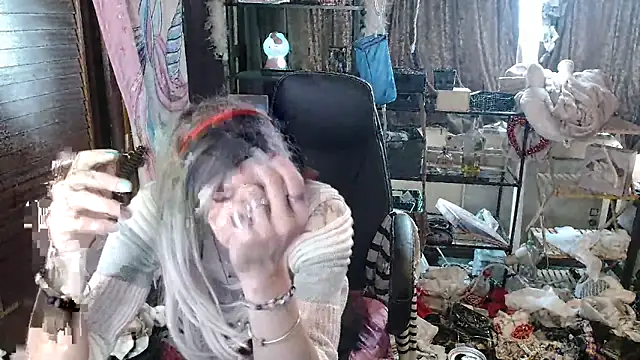 Ombeline1 online show from October 3, 10:15 am