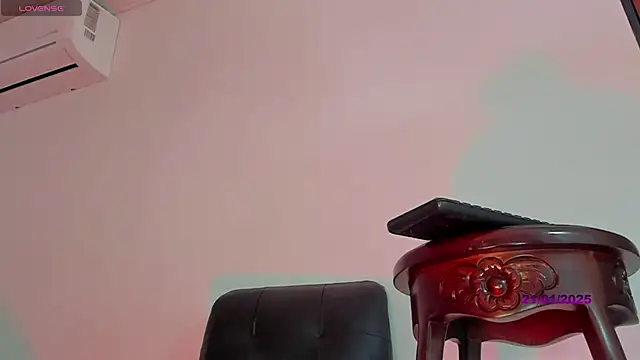 Snapshot of Karoline_Marin chatting on January 21, 9:25 pm Karoline Marin online show from January 21, 9:25 pm