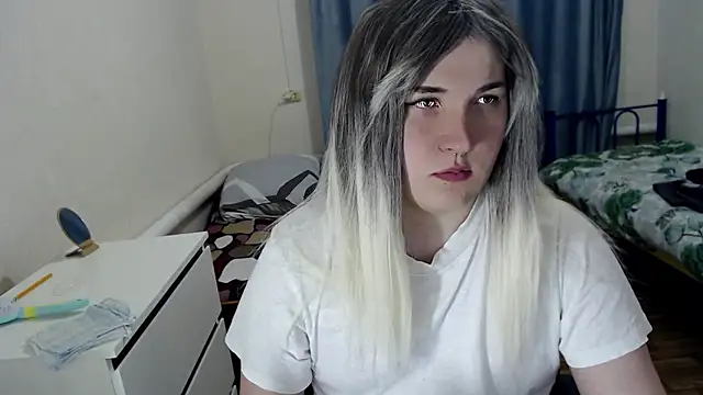 EvaMiron online show from March 25, 2:22 pm