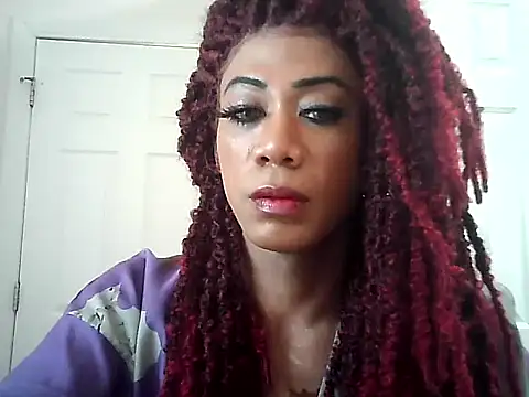 Snapshot of CaramelDipper chatting on December 7, 2:41 pm CaramelDipper online show from December 7, 2:41 pm