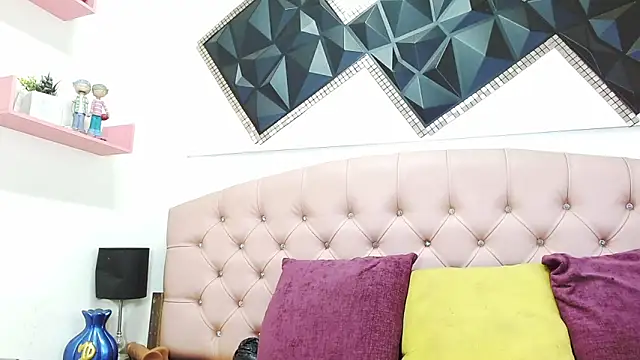 andrea safeira doll online show from April 13, 3:05 pm