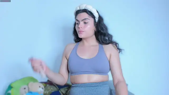 cheryl blossom69 online show from February 10, 1:01 am