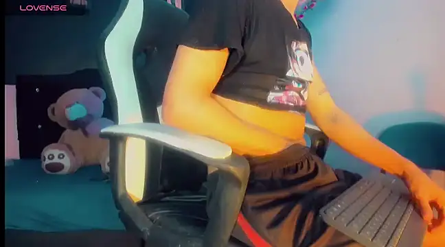 rosedewitt online show from February 1, 11:21 am