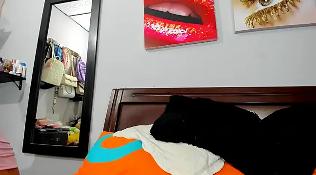 aleziiacam online show from December 15, 3:34 am