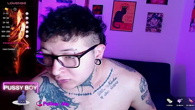 Snapshot of princeFtm chatting on September 15, 2:33 pm princeFtm online show from September 15, 2:33 pm